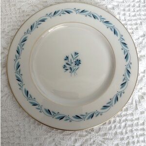 Lenox Blue Ridge P316 Vintage 1950’s Round Blue Floral Gold Trim Plate 8 1/4”